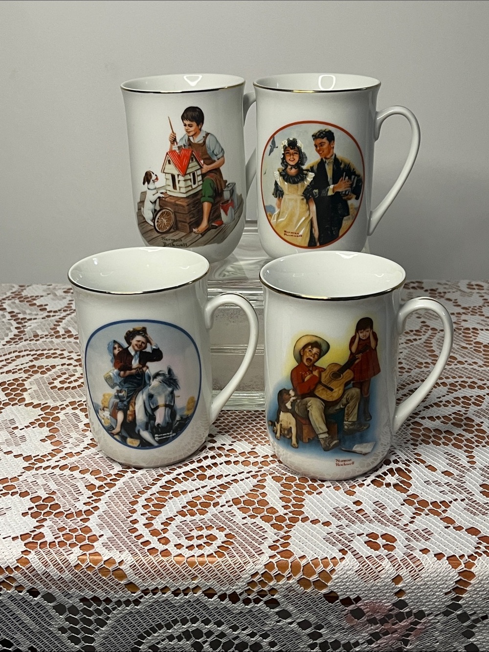 Vintage Norman Rockwell Museum Porcelain Mug Set of 4 Gold Trim